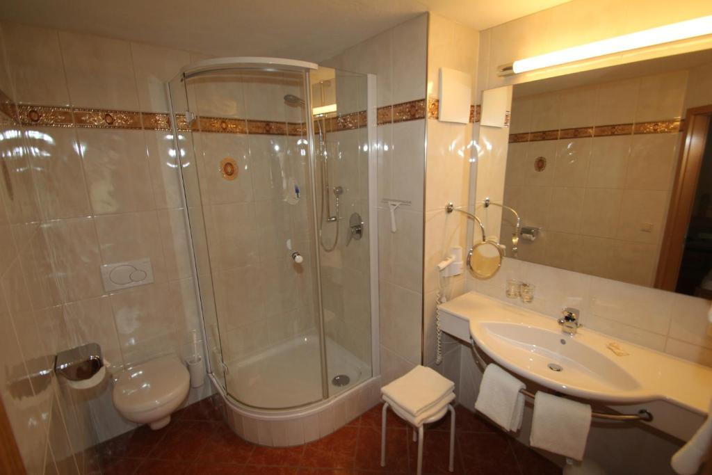 Alpenhotel Weiherbach Berchtesgaden Hallenbad Und Sauna Экстерьер фото