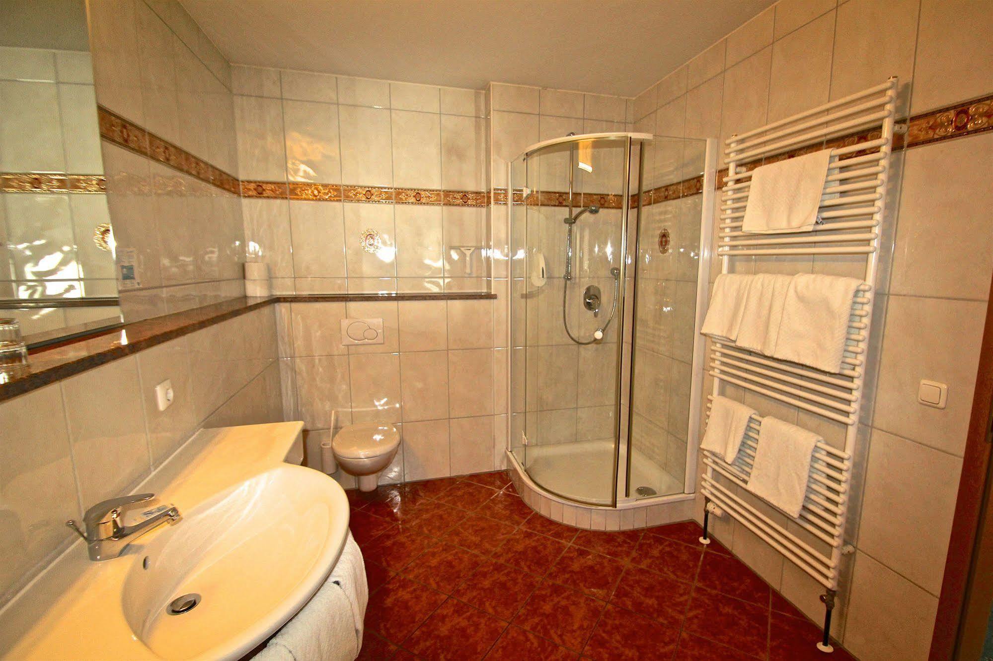 Alpenhotel Weiherbach Berchtesgaden Hallenbad Und Sauna Экстерьер фото