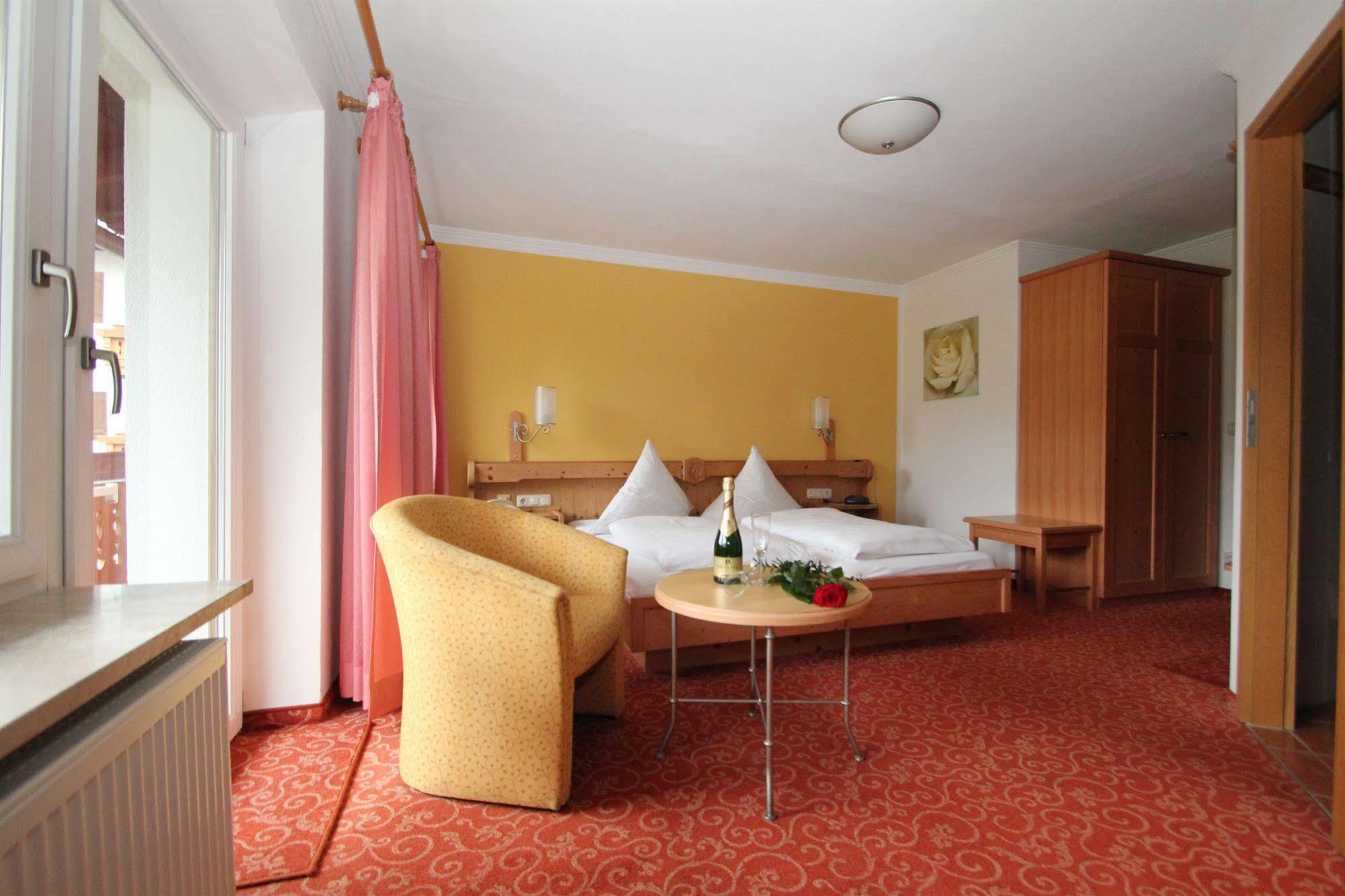 Alpenhotel Weiherbach Berchtesgaden Hallenbad Und Sauna Экстерьер фото