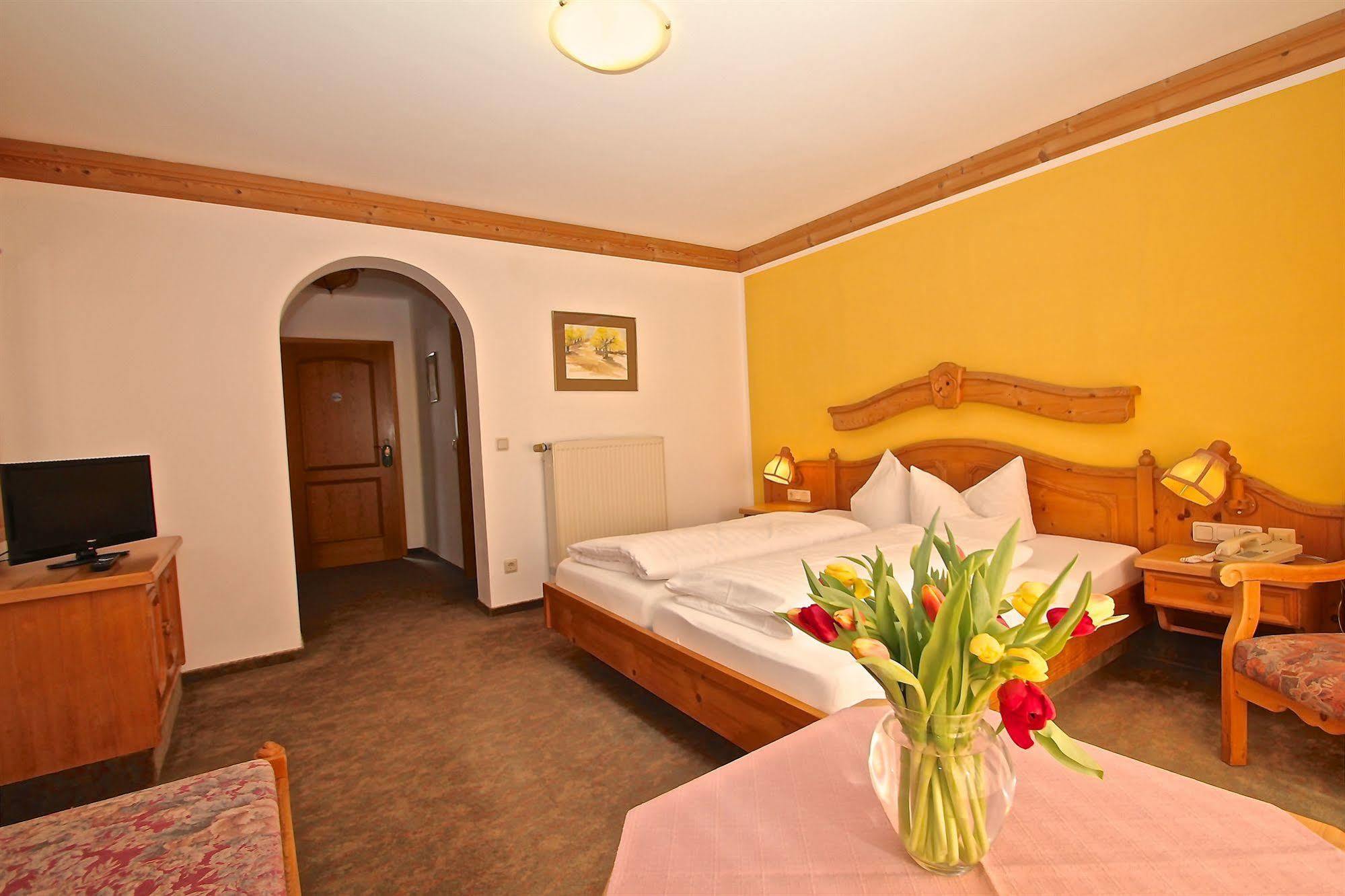 Alpenhotel Weiherbach Berchtesgaden Hallenbad Und Sauna Экстерьер фото