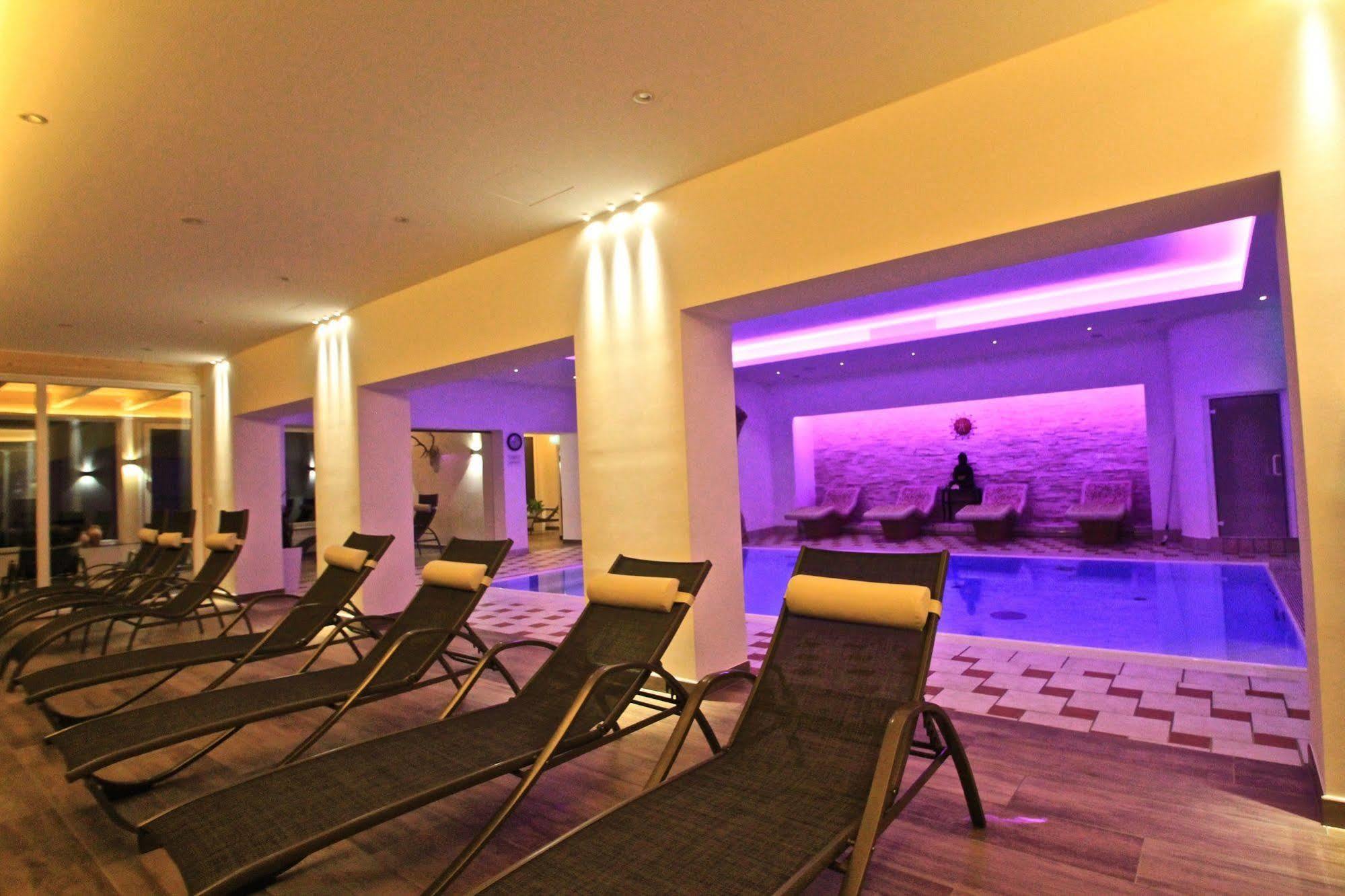 Alpenhotel Weiherbach Berchtesgaden Hallenbad Und Sauna Экстерьер фото